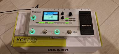 Vendo pedaliera MOOER GE250 – Usata ma come nuova! Vendo pedaliera MOOER GE250 – Usata ma come nuova!